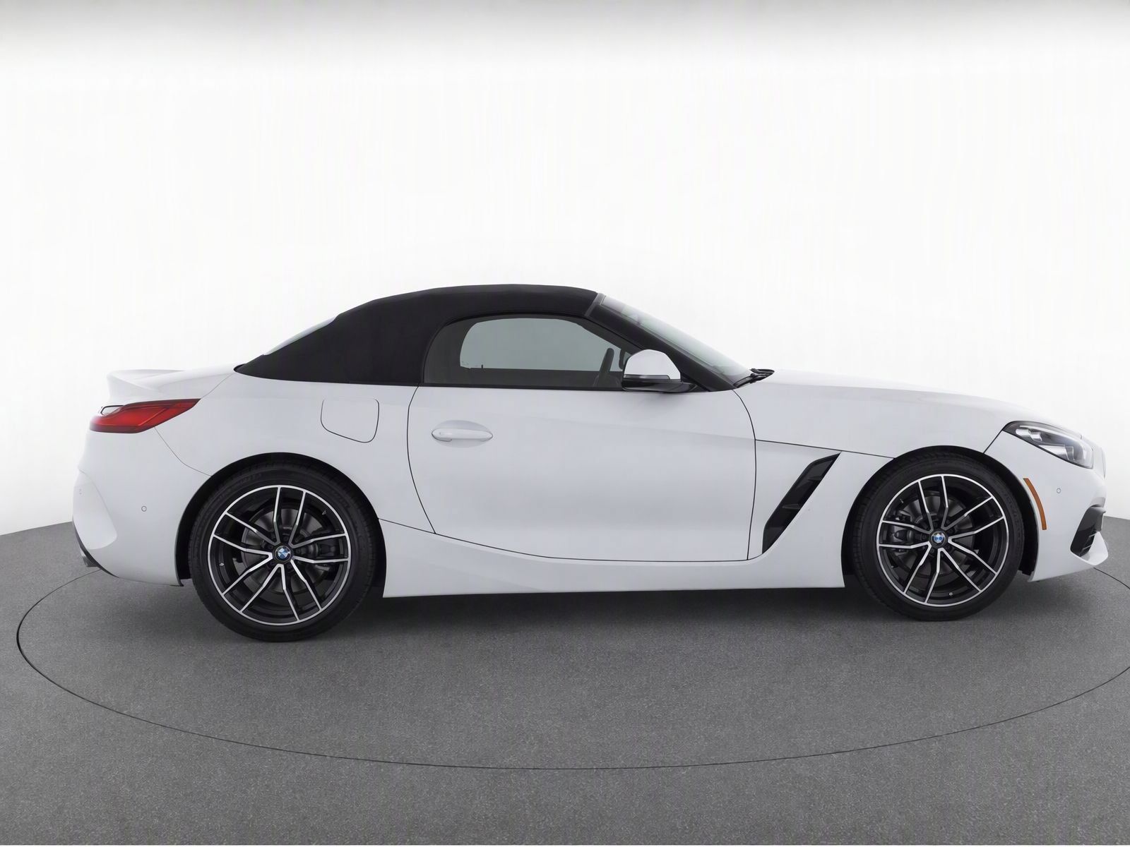 Used 2020 BMW Z4 sDrive30i RWD image 4