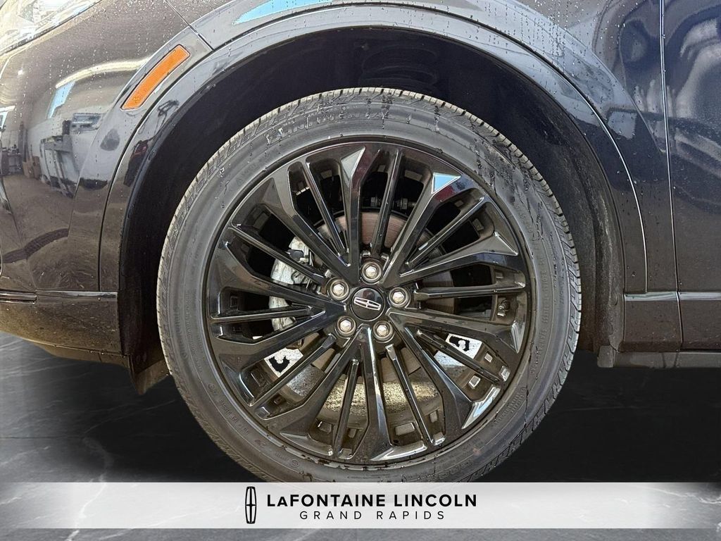Certified 2025 Lincoln Corsair Reserve w/ Equipment Group 202A AWD/4WD image 34