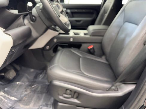 Used 2025 Land Rover Defender 110 S image 25