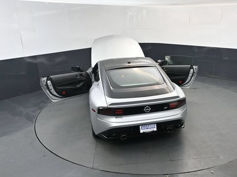 Used 2023 Nissan Z w/ Floor Mat Package (L93) RWD image 16