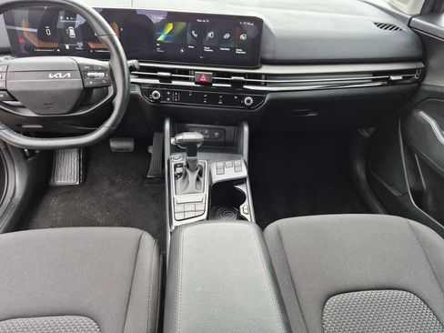 Used 2026 Kia Sportage LX FWD image 11