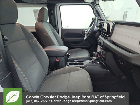 Used 2025 Jeep Wrangler Sport image 32