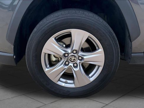 Used 2023 Toyota RAV4 LE AWD/4WD image 11
