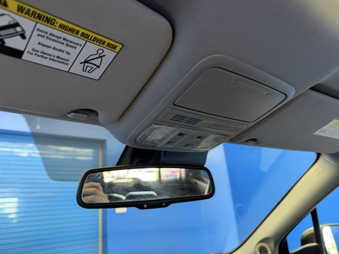 Used 2016 Honda Pilot Touring image 24