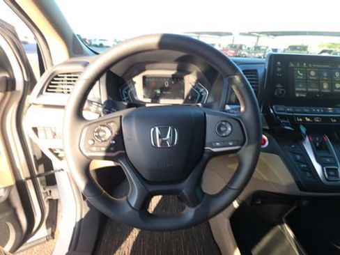 Used 2024 Honda Odyssey EX image 22
