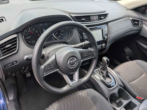 Used 2018 Nissan Rogue S AWD/4WD image 2