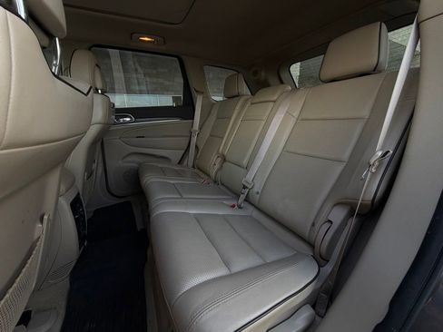 Used 2015 Jeep Grand Cherokee Overland image 25