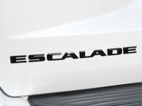 Used 2022 Cadillac Escalade ESV Sport Platinum w/ LPO, ONYX Package RWD image 23