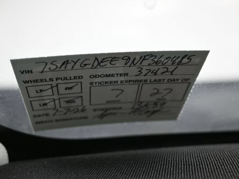 Used 2022 Tesla Model Y Long Range AWD/4WD image 8