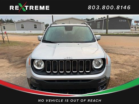 Used 2018 Jeep Renegade Latitude image 3
