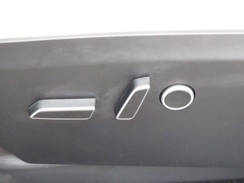 Used 2023 Tesla Model X AWD/4WD image 30
