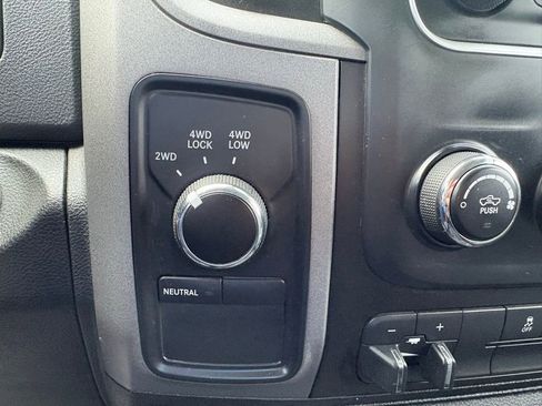 Used 2014 RAM 1500 4x4 Crew Cab w/ Protection Group image 17