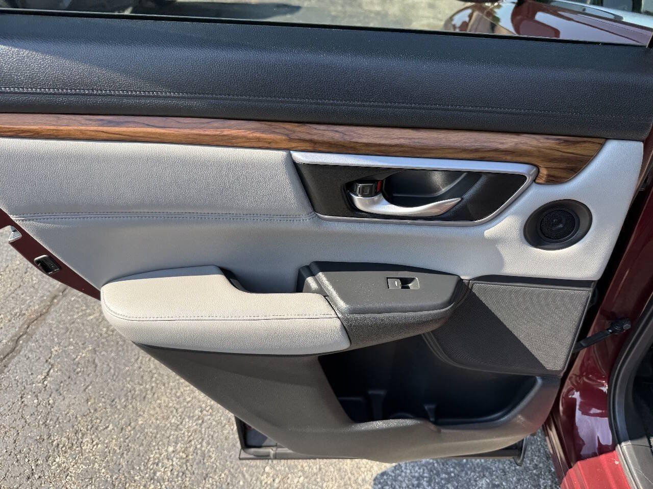 Used 2017 Honda CR-V Touring image 19