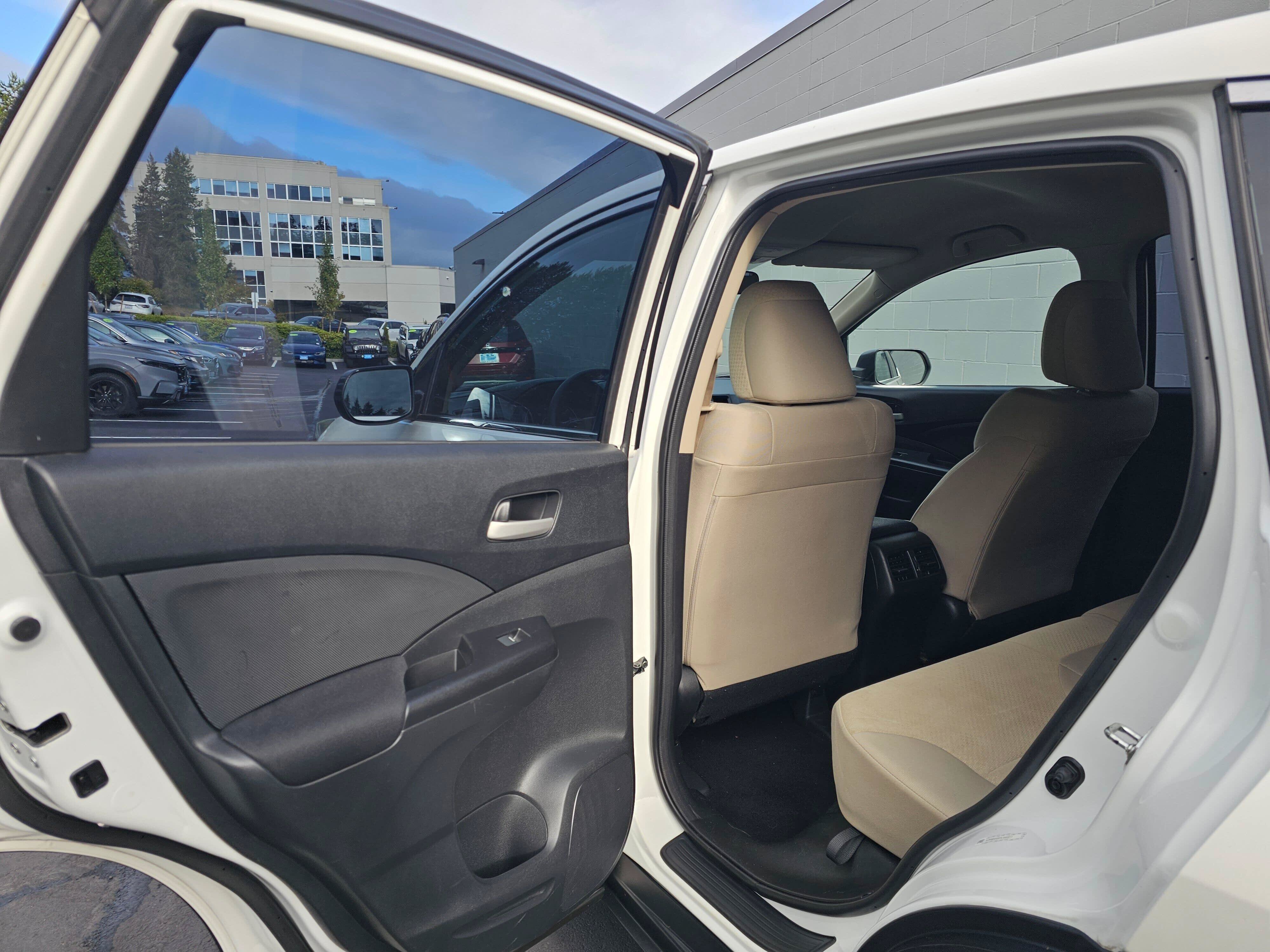 Used 2015 Honda CR-V LX image 18