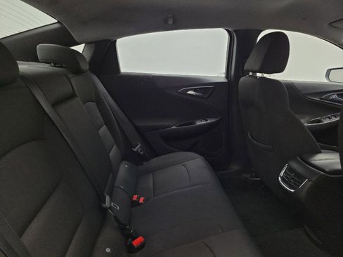 Used 2016 Chevrolet Malibu LT image 19