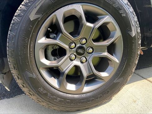 Used 2024 Ford Maverick XLT w/ XLT Luxury Package AWD/4WD image 3