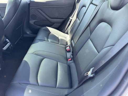 Used 2023 Tesla Model 3 Standard Range image 13