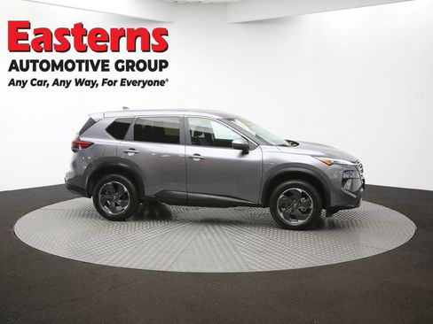 Used 2024 Nissan Rogue SV image 76
