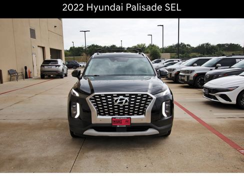 Used 2022 Hyundai Palisade SEL w/ Premium Package AWD/4WD image 2