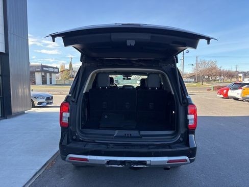 Used 2024 Ford Expedition XLT image 8