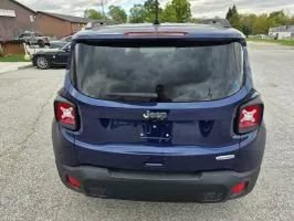 Used 2018 Jeep Renegade Latitude FWD image 7
