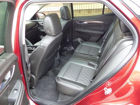 Used 2023 Buick Envision Avenir image 35