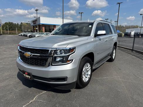 Used 2017 Chevrolet Tahoe LT image 2