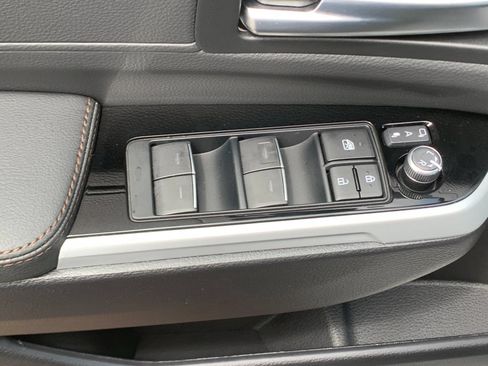 New 2026 Toyota Sienna Platinum AWD/4WD image 12