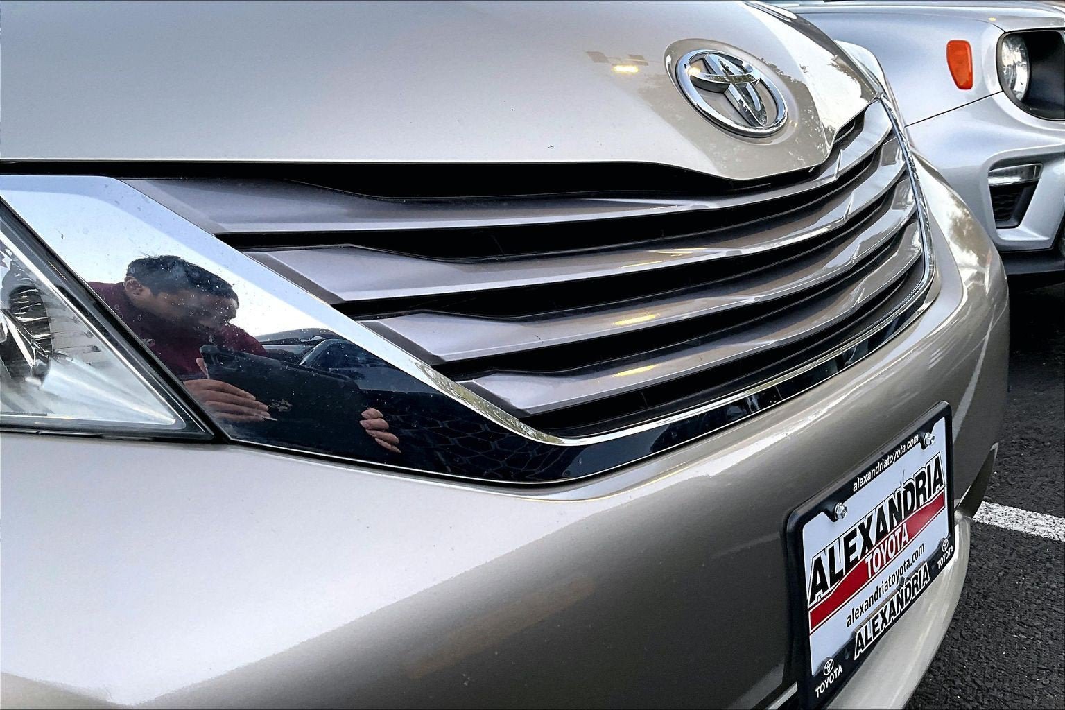 Used 2016 Toyota Sienna XLE Premium FWD image 30