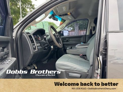 Used 2018 RAM 2500 Tradesman w/ Chrome Appearance Group AWD/4WD image 10