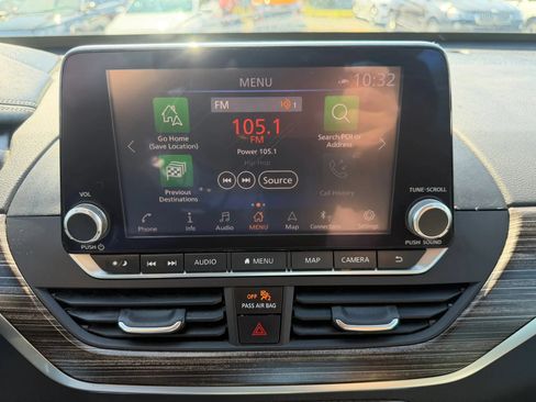Used 2019 Nissan Altima 2.5 SL FWD image 18