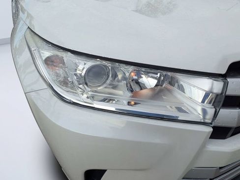 Used 2018 Toyota Highlander XLE FWD image 9