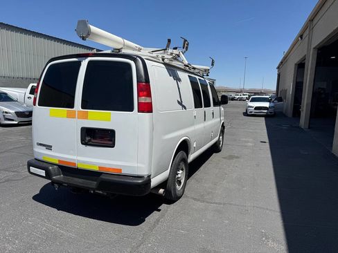 Used 2015 Chevrolet Express 2500 RWD image 8
