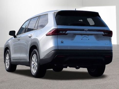 Used 2025 Toyota Grand Highlander AWD image 8