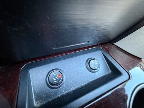 Used 2012 Toyota Camry XLE image 24