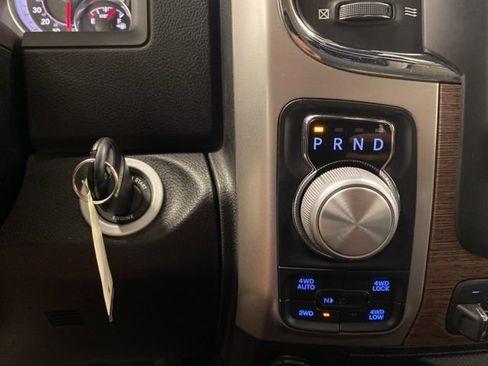 Used 2018 RAM 1500 Laramie AWD/4WD image 17