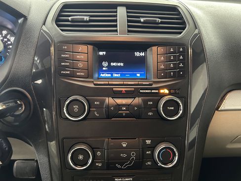 Used 2018 Ford Explorer 4WD image 16