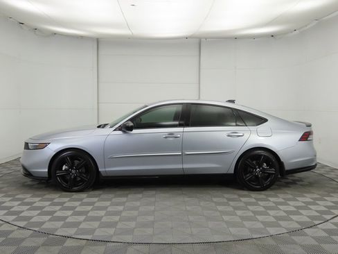 Used 2023 Honda Accord Sport image 8