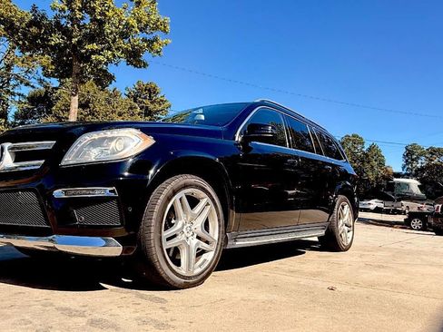 Used 2014 Mercedes-Benz GL 550 4MATIC image 16