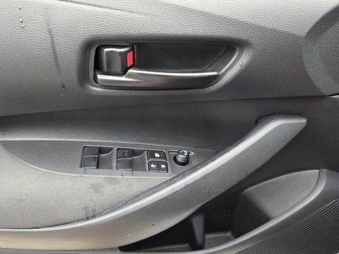 Used 2025 Toyota Corolla LE FWD image 35