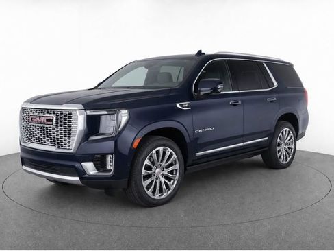 Used 2024 GMC Yukon Denali w/ Advanced Technology Package AWD/4WD image 2
