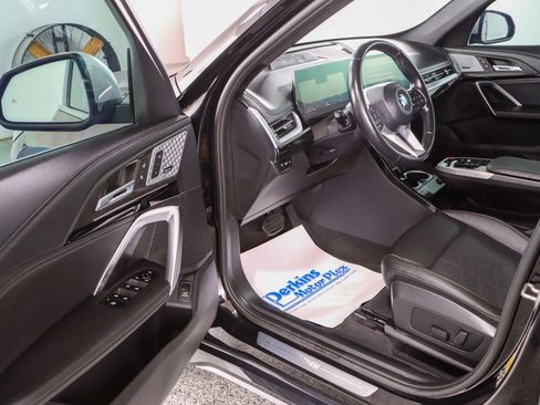 Used 2023 BMW X1 xDrive28i w/ Premium Package image 3