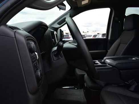 Used 2025 Chevrolet Silverado 1500 Custom Trail Boss w/ Dark Appearance Package AWD/4WD image 47