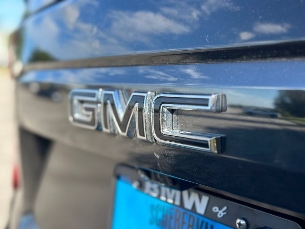 Used 2023 GMC Yukon XL Denali Ultimate AWD/4WD image 15