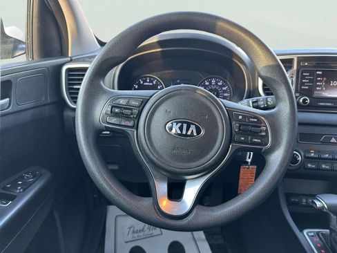 Used 2017 Kia Sportage LX FWD image 19