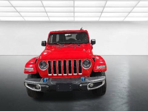 Used 2023 Jeep Wrangler Unlimited Sahara w/ Cold Weather Group AWD/4WD image 10