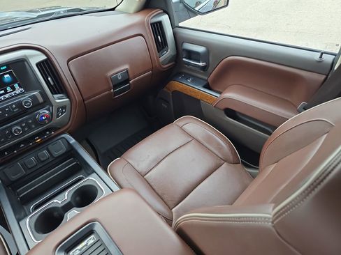 Used 2016 Chevrolet Silverado 1500 High Country image 31