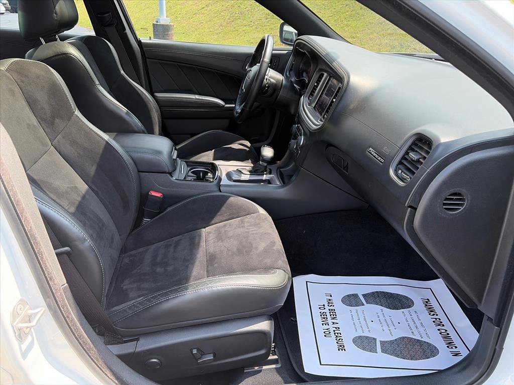 Used 2022 Dodge Charger R/T w/ Plus Group RWD image 30