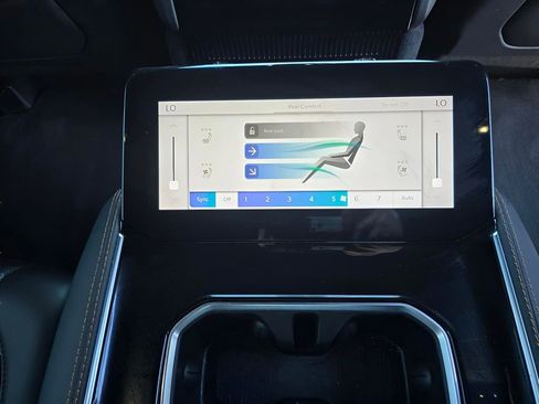 Used 2024 Jeep Grand Wagoneer L Series III image 13