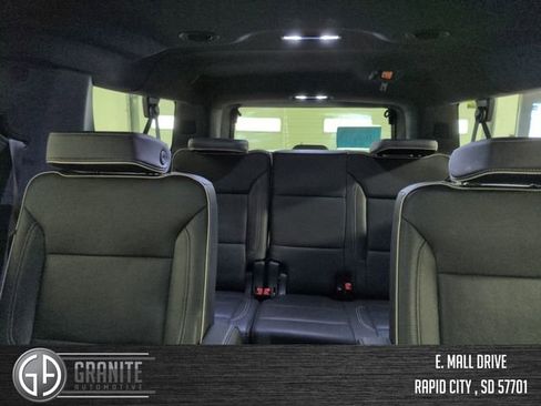 Used 2022 GMC Yukon XL SLT w/ SLT Luxury Package AWD/4WD image 32